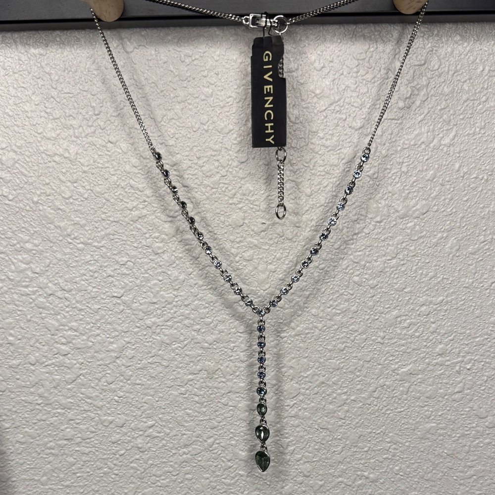 GIVENCHY elgant Silver and Green ombré Necklace